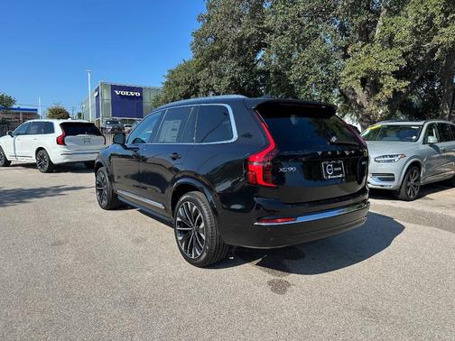 2026 Volvo XC90 B5 Plus 6-Seater
