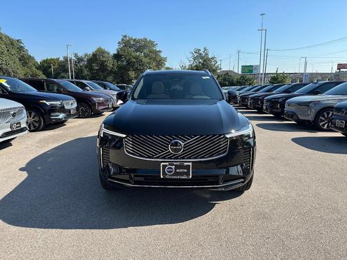 2026 Volvo XC90 B5 Plus 6-Seater