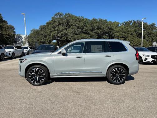 2026 Volvo XC90 B6 Plus 7-Seater