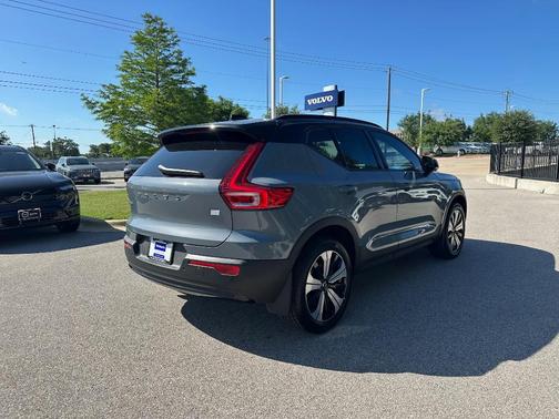 2023 Volvo XC40 Recharge Pure Electric Twin Plus