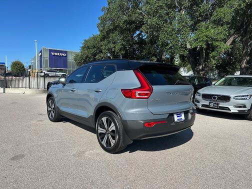 2023 Volvo XC40 Recharge Pure Electric Twin Plus