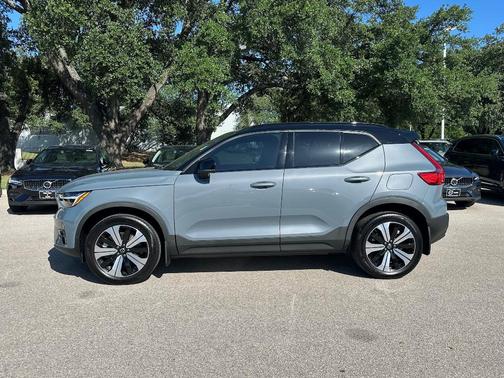 2023 Volvo XC40 Recharge Pure Electric Twin Plus