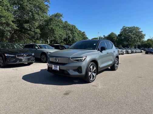 2023 Volvo XC40 Recharge Pure Electric Twin Plus