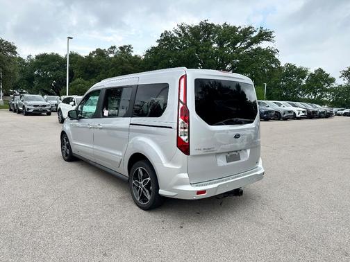 2018 Ford Transit Connect Titanium w/Rear Liftgate