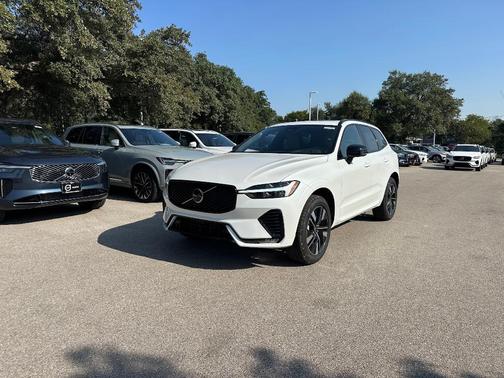2026 Volvo XC60 B5 Core