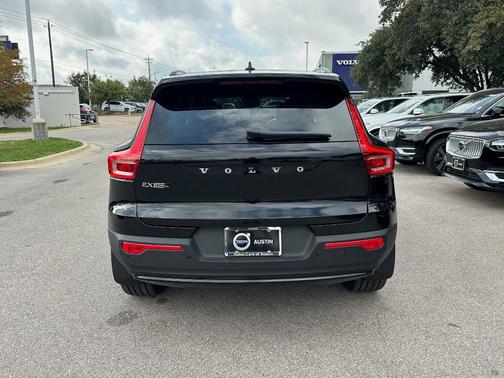 2026 Volvo EX40 Twin Motor Plus