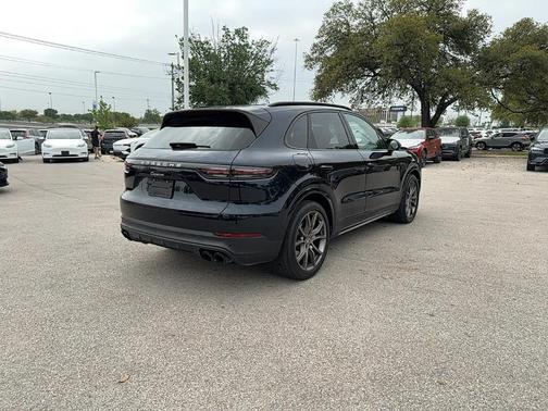 2023 Porsche Cayenne