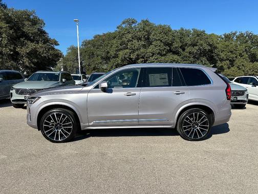 2026 Volvo XC90 B5 Plus 6-Seater