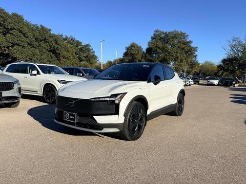 2026 Volvo EX30 TWIN MOTOR CROSS COUNTRY ULTRA