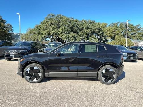 2026 Volvo EX30 Twin Motor Plus