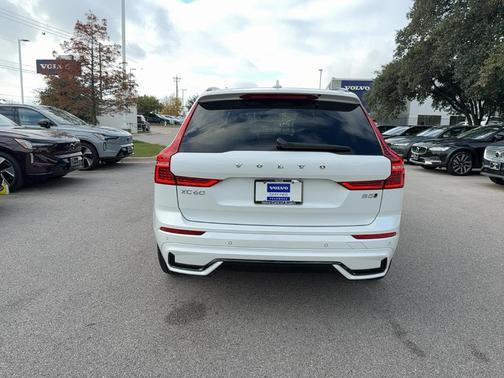 2025 Volvo XC60 B5 Core