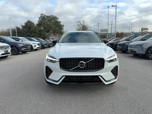 2025 Volvo XC60 B5 Core