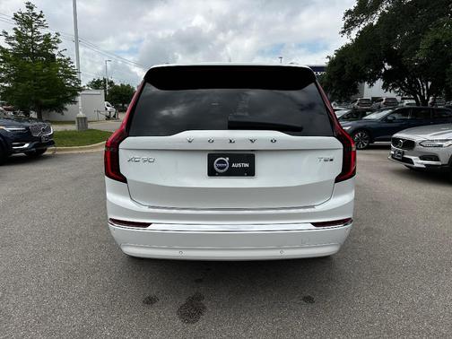 2025 Volvo XC90 Plug-In Hybrid T8 Plus 7-Seater