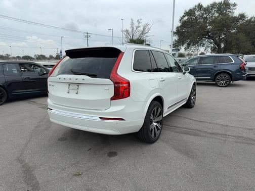 2024 Volvo XC90 Recharge Plug-In Hybrid T8 Plus Bright Theme 7-Seater