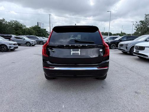 Onyx Black 2024 Volvo XC90 Recharge Plug-In Hybrid T8 Plus Bright Theme 7-Seater