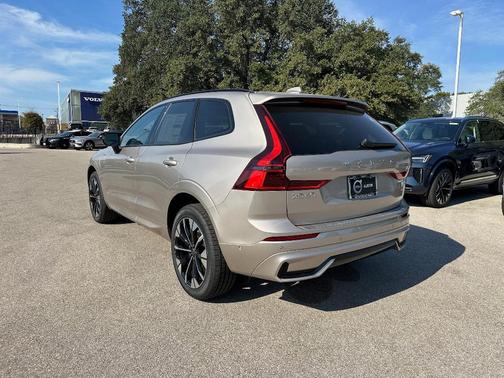 2026 Volvo XC60 Plug-In Hybrid T8 Ultra