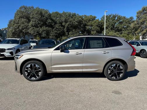 2026 Volvo XC60 B5 Plus