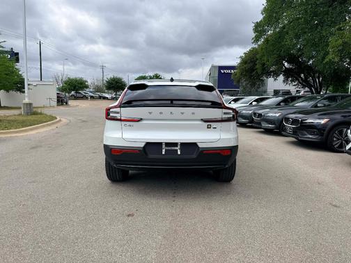 Crystal White 2023 Volvo C40 Recharge Pure Electric Twin Ultimate