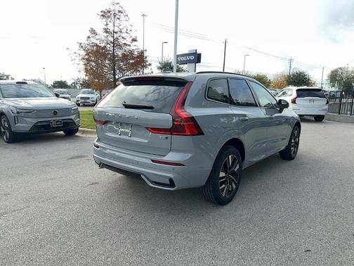 2026 Volvo XC60 B5 Core