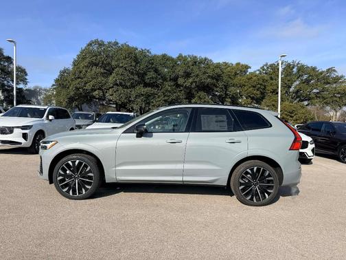 2026 Volvo XC60 B5 Ultra
