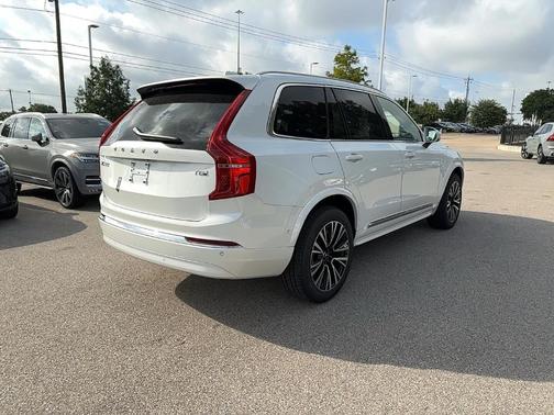 2025 Volvo XC90 Plug-In Hybrid T8 Plus 7-Seater