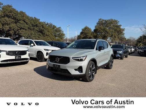2026 Volvo XC40 B5 Ultra