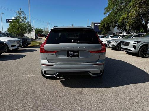 2025 Volvo XC60 B5 Ultra