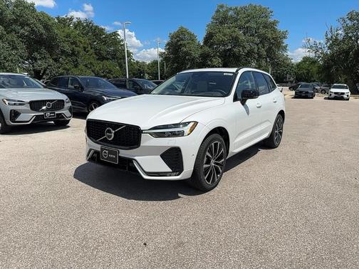 2025 Volvo XC60 B5 Plus