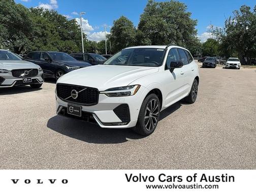 2025 Volvo XC60 B5 Plus