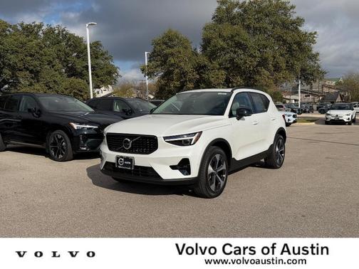 2026 Volvo XC40 B5 Plus
