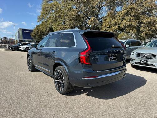 2025 Volvo XC90 Plug-In Hybrid T8 Plus 7-Seater