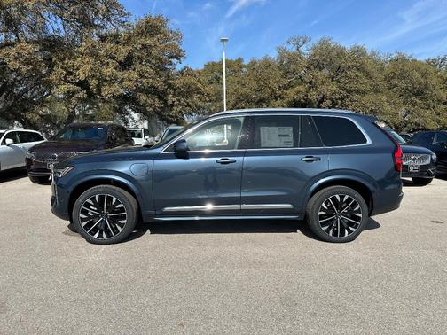 2025 Volvo XC90 Plug-In Hybrid T8 Plus 7-Seater