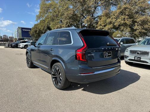 2025 Volvo XC90 Plug-In Hybrid T8 Plus 7-Seater