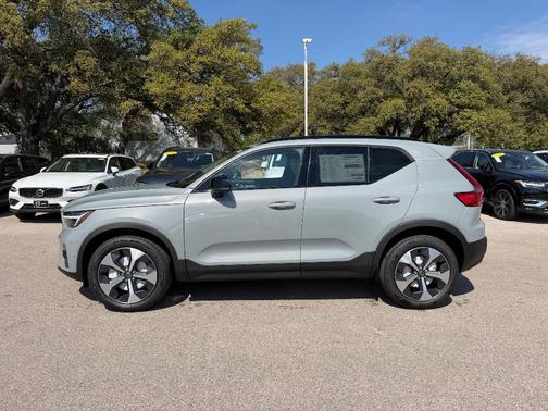 Vapour Grey 2026 Volvo XC40 B5 Plus