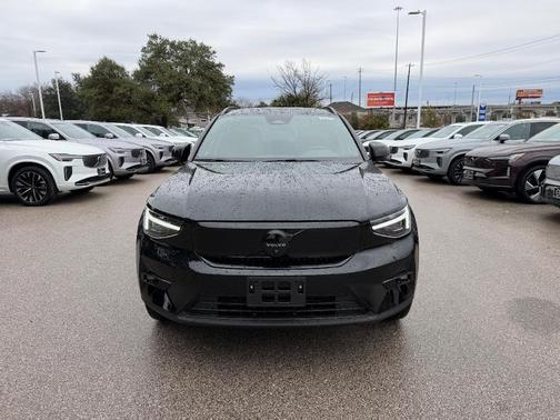 2026 Volvo EX40 Twin Motor Ultra Black Edition
