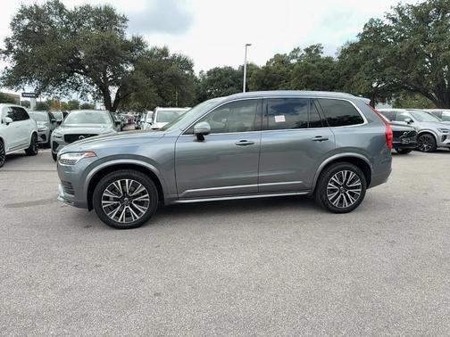 2020 Volvo XC90 T5 Momentum 7 Passenger