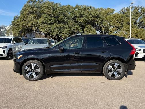 2024 Volvo XC60 Recharge Plug-In Hybrid T8 Plus Dark Theme
