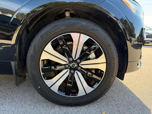 2024 Volvo XC60 Recharge Plug-In Hybrid T8 Plus Dark Theme