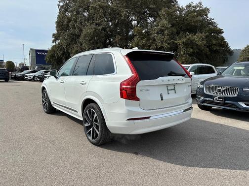 2025 Volvo XC90 B6 Plus 7-Seater