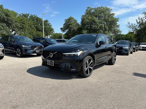 2025 Volvo XC60 B5 Ultra