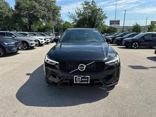 2025 Volvo XC60 B5 Ultra