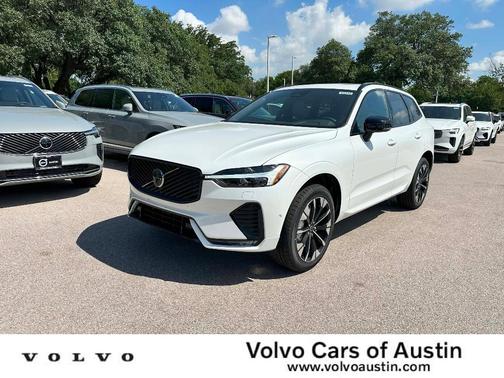 2026 Volvo XC60 B5 PLUS
