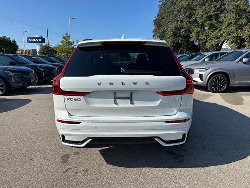 2026 Volvo XC60 Plug-In Hybrid T8 Polestar Engineered
