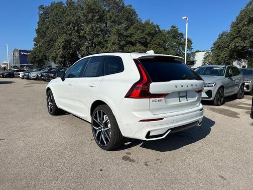 2026 Volvo XC60 Plug-In Hybrid T8 Polestar Engineered