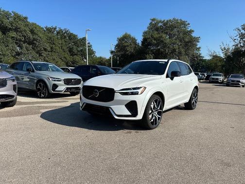 2026 Volvo XC60 Plug-In Hybrid T8 Polestar Engineered