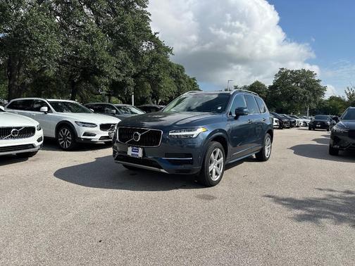 2019 Volvo XC90 Hybrid T8 Momentum