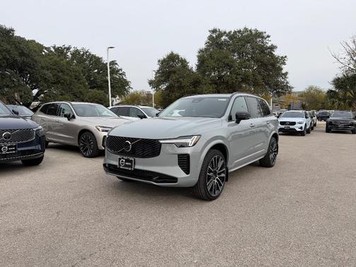 2026 Volvo XC90 B6 Ultra Dark Theme 6-Seater