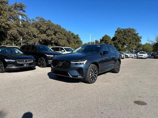 2025 Volvo XC60 B5 Core