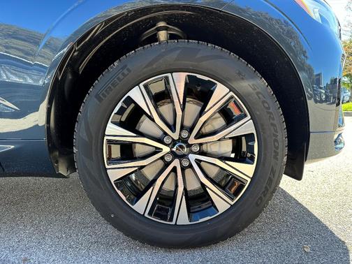 2025 Volvo XC60 B5 Core