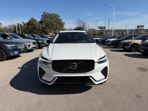 2026 Volvo XC60 B5 Core